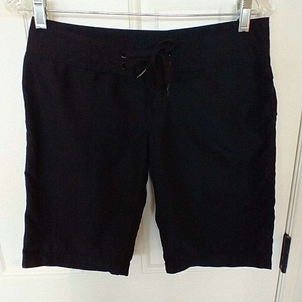 Women's Size 1 (XS) Rip Curl "Live the Search" Board Shorts, black